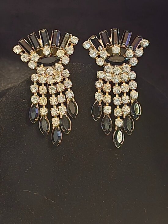 Jewelry - Beautiful Vintage Silver Tone Black Stone and Rhinestone Drop Pierced Earr